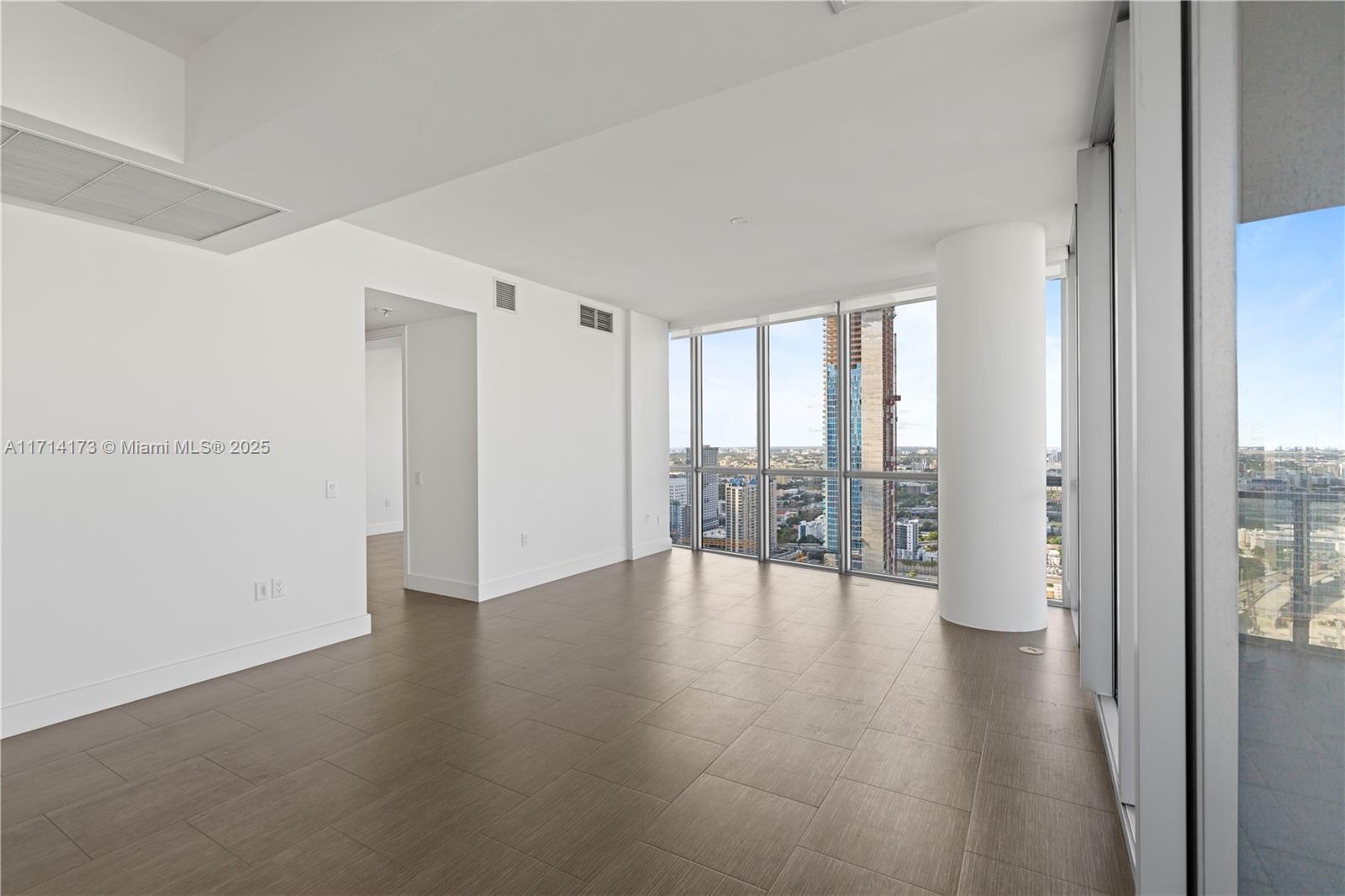 1100 Biscayne Blvd # 4005