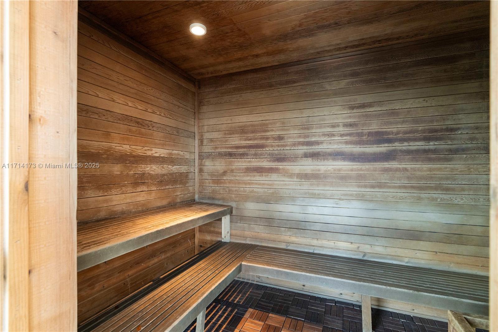 1100 Biscayne Blvd # 4005