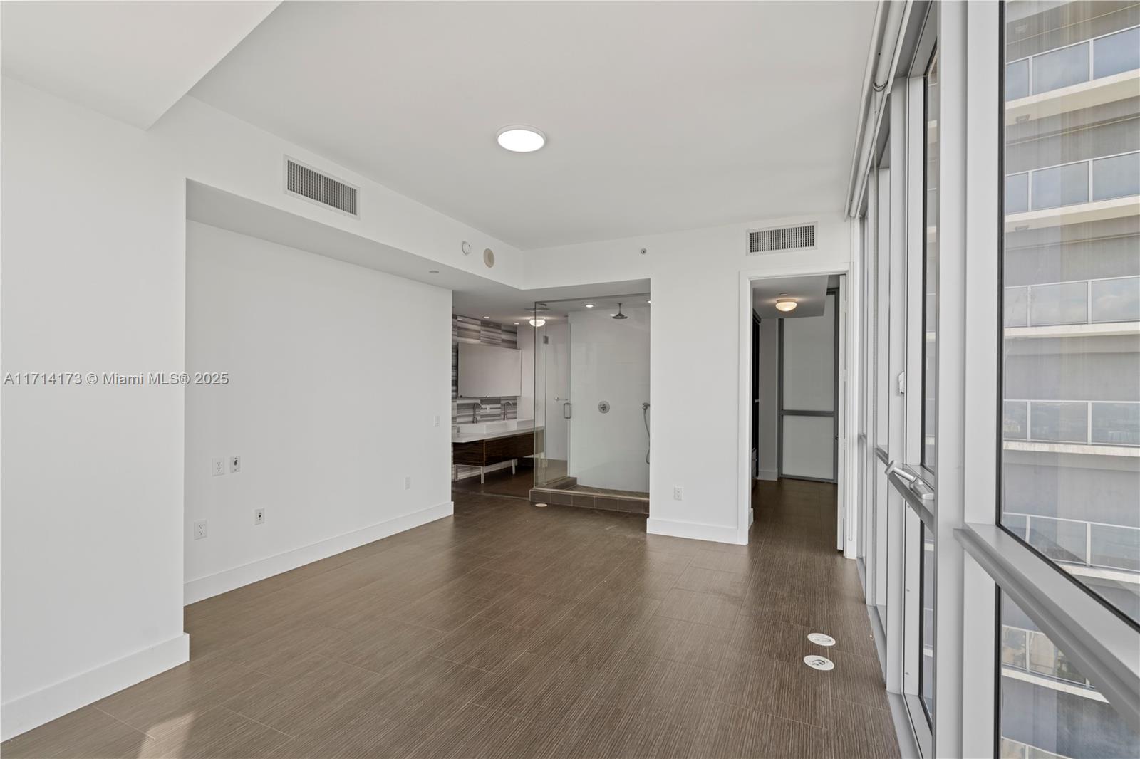 1100 Biscayne Blvd # 4005