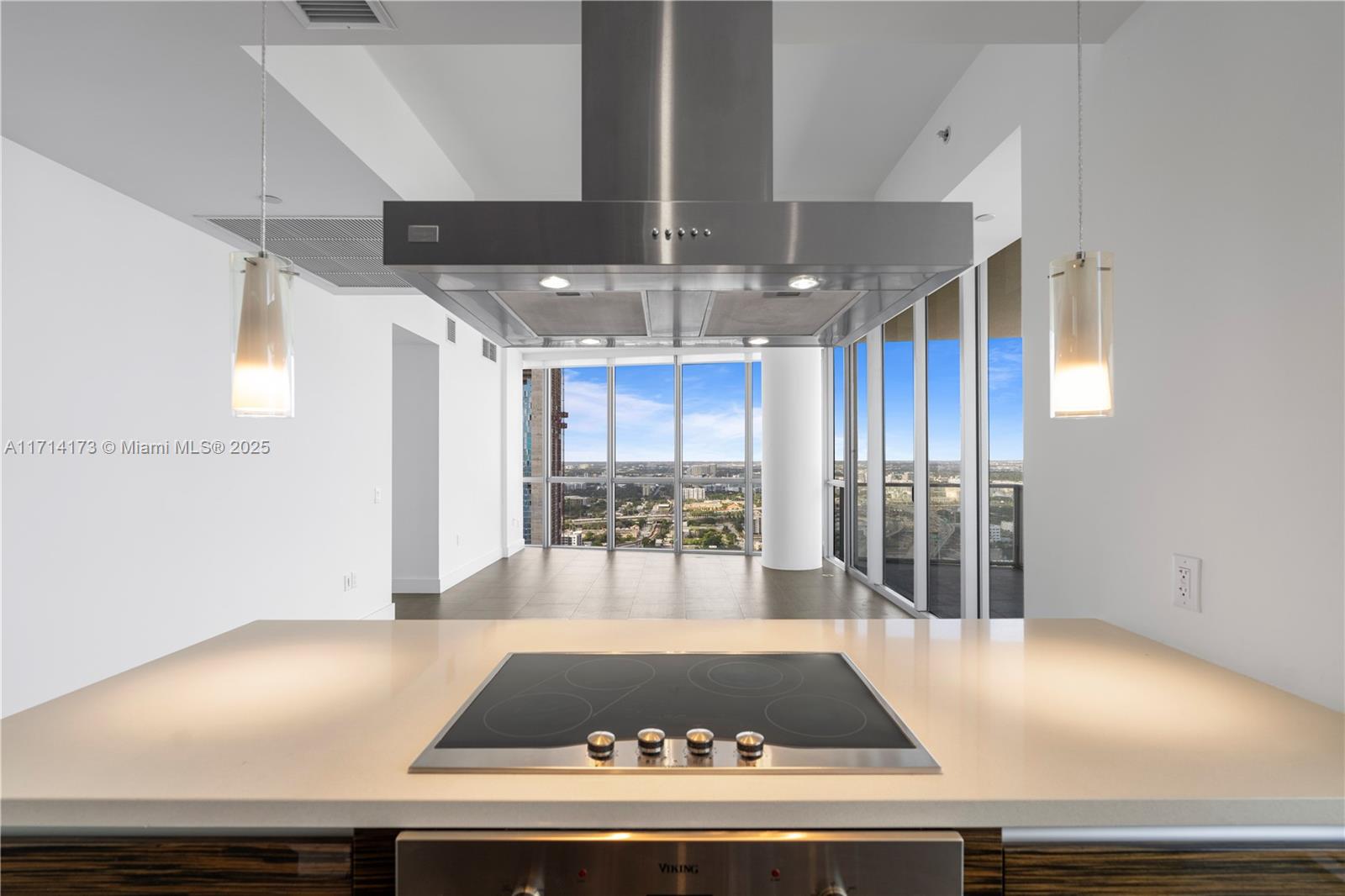 1100 Biscayne Blvd # 4005