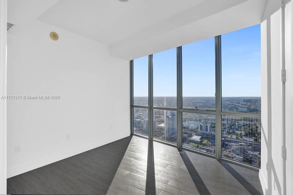 1100 Biscayne Blvd # 4805