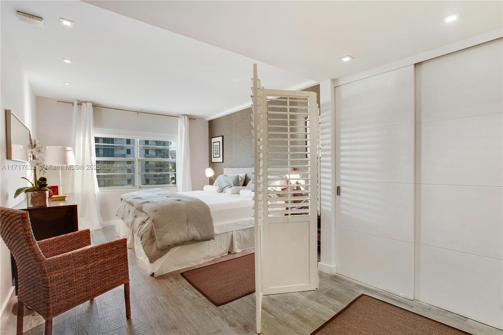 1450 Lincoln Rd # 909