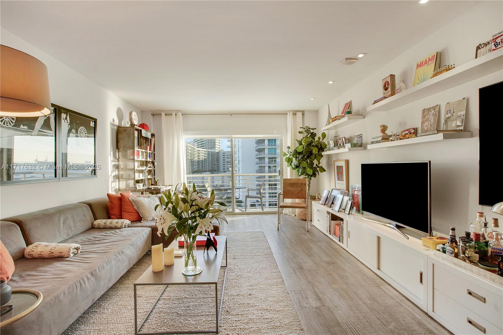 1450 Lincoln Rd # 909