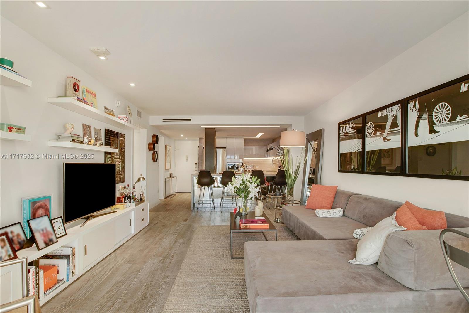 1450 Lincoln Rd # 909