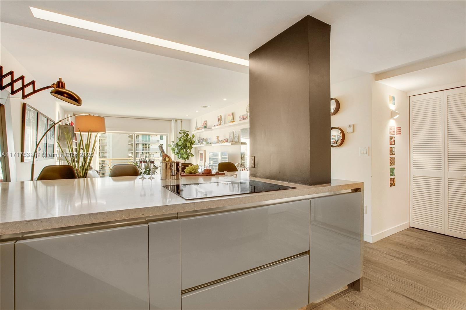 1450 Lincoln Rd # 909