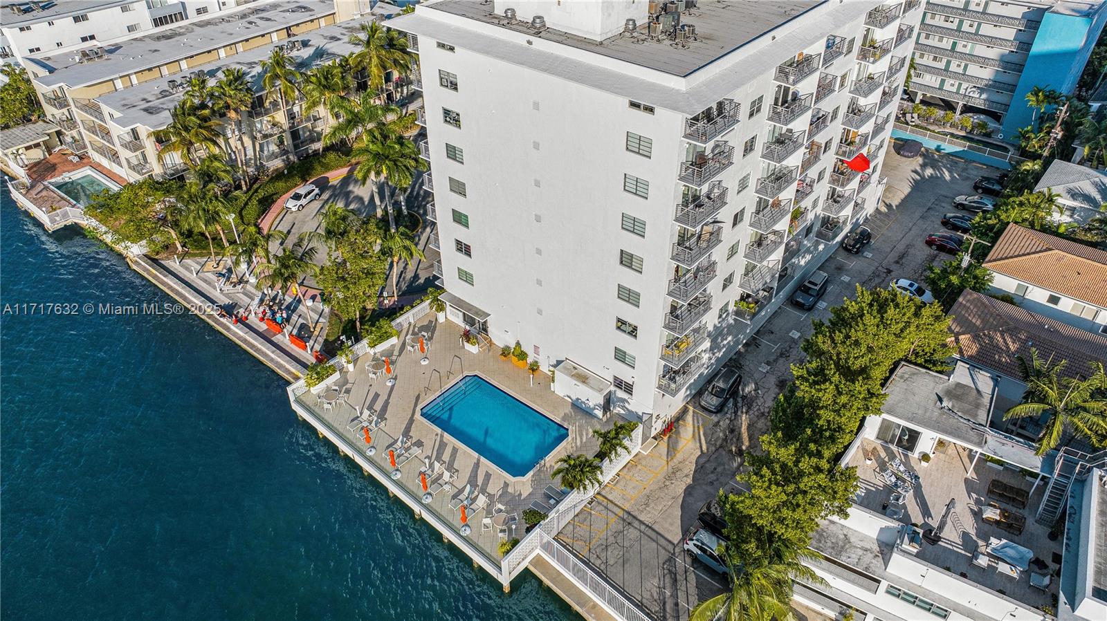 1450 Lincoln Rd # 909