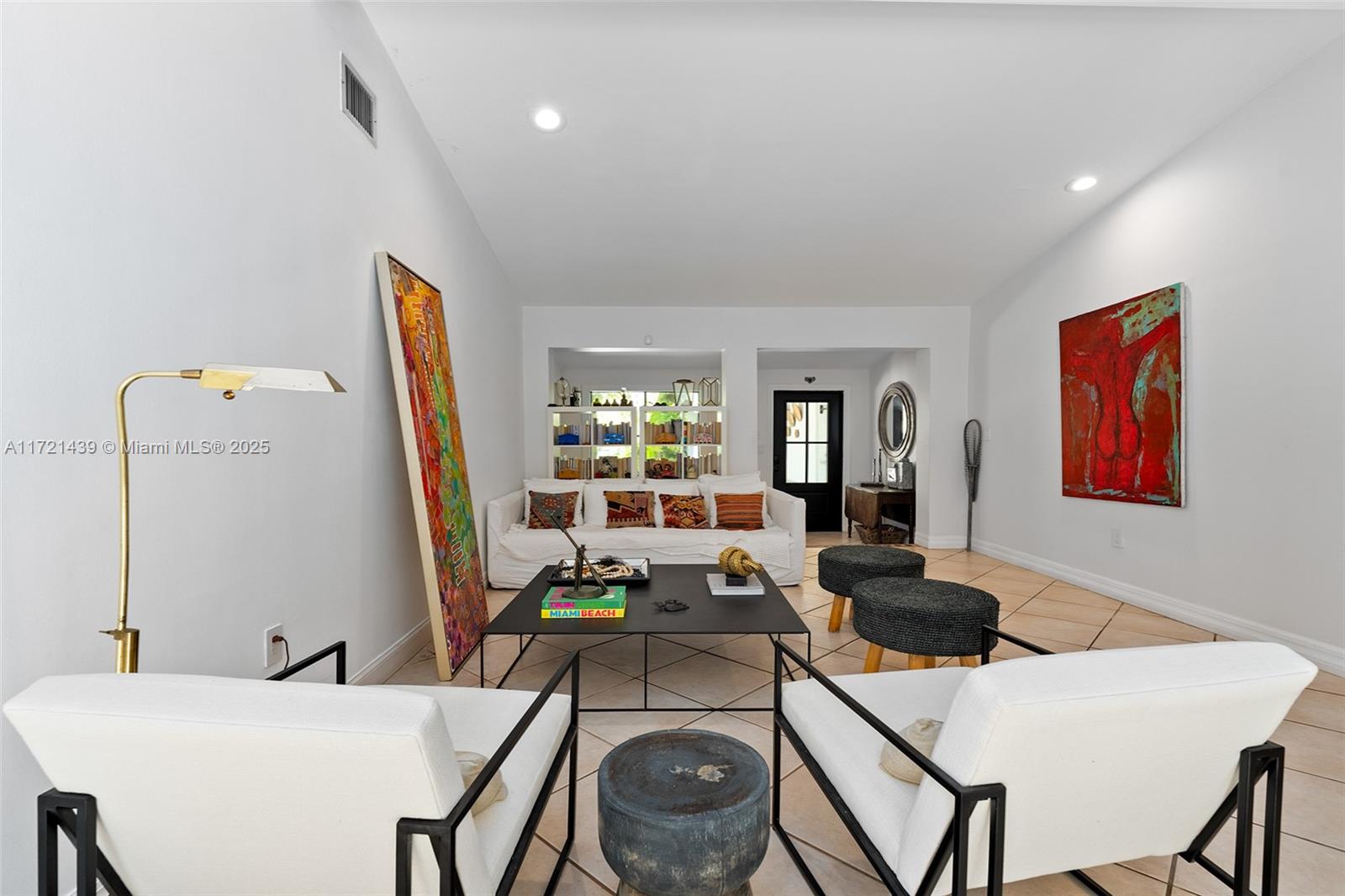 4160 Ventura Ave