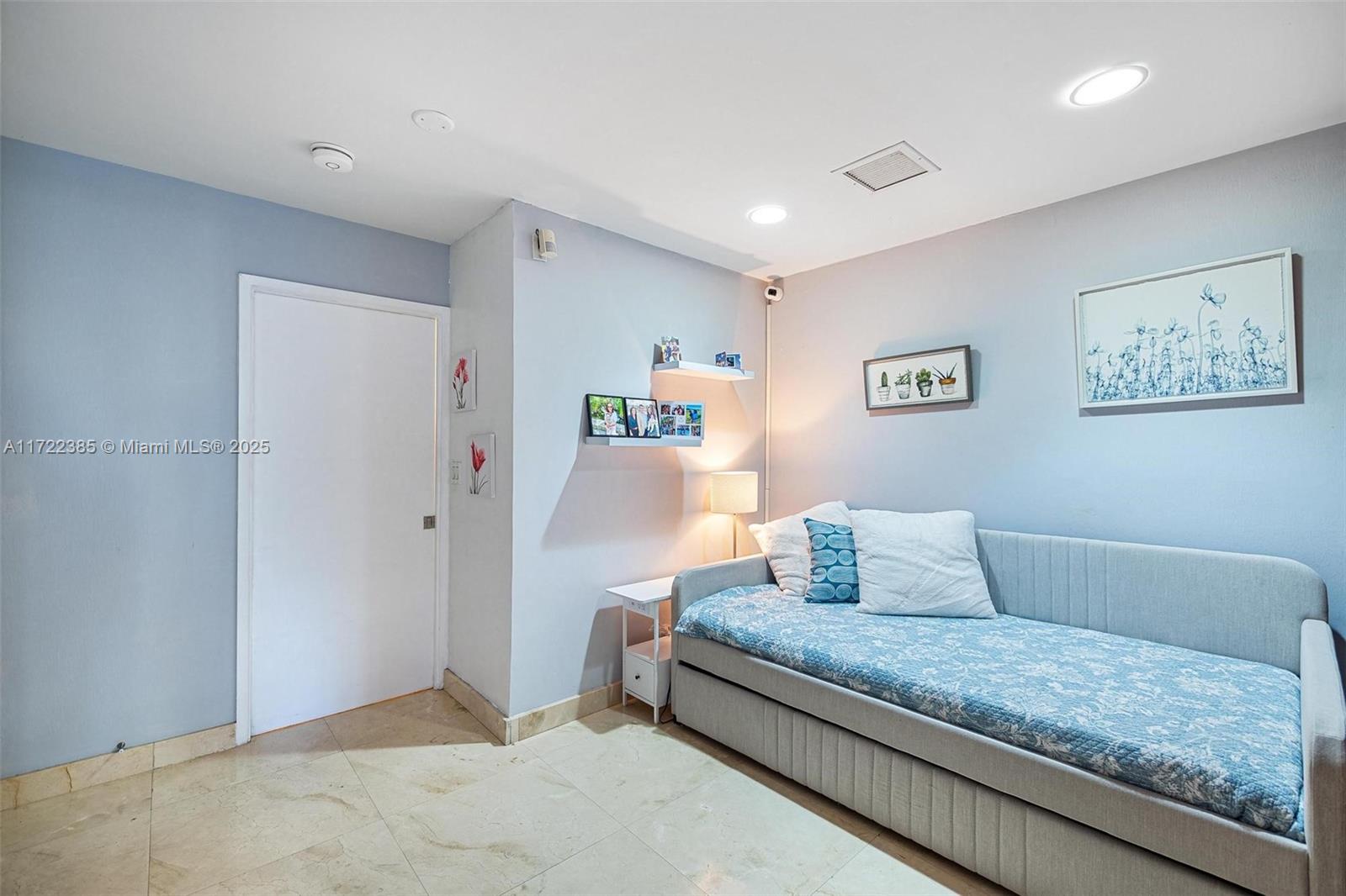 151 Crandon Blvd # 230