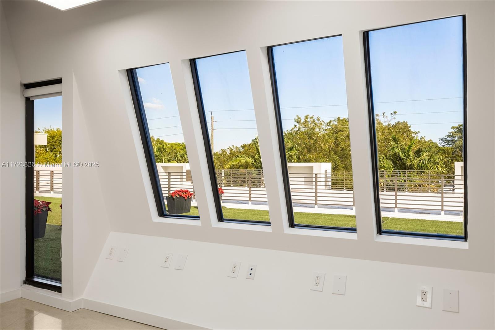 7800 SW 57th Ave # 302A