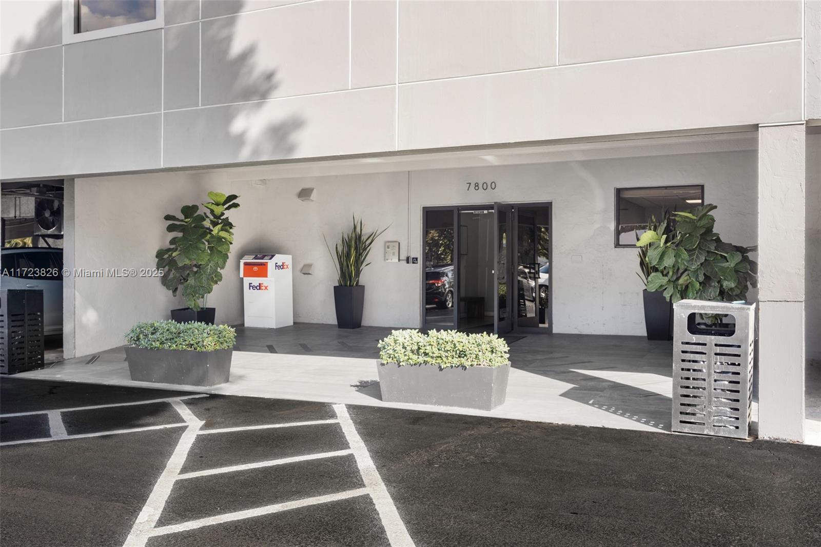 7800 SW 57th Ave # 302A