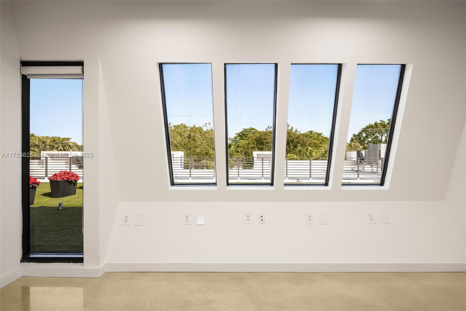 7800 SW 57th Ave # 302A