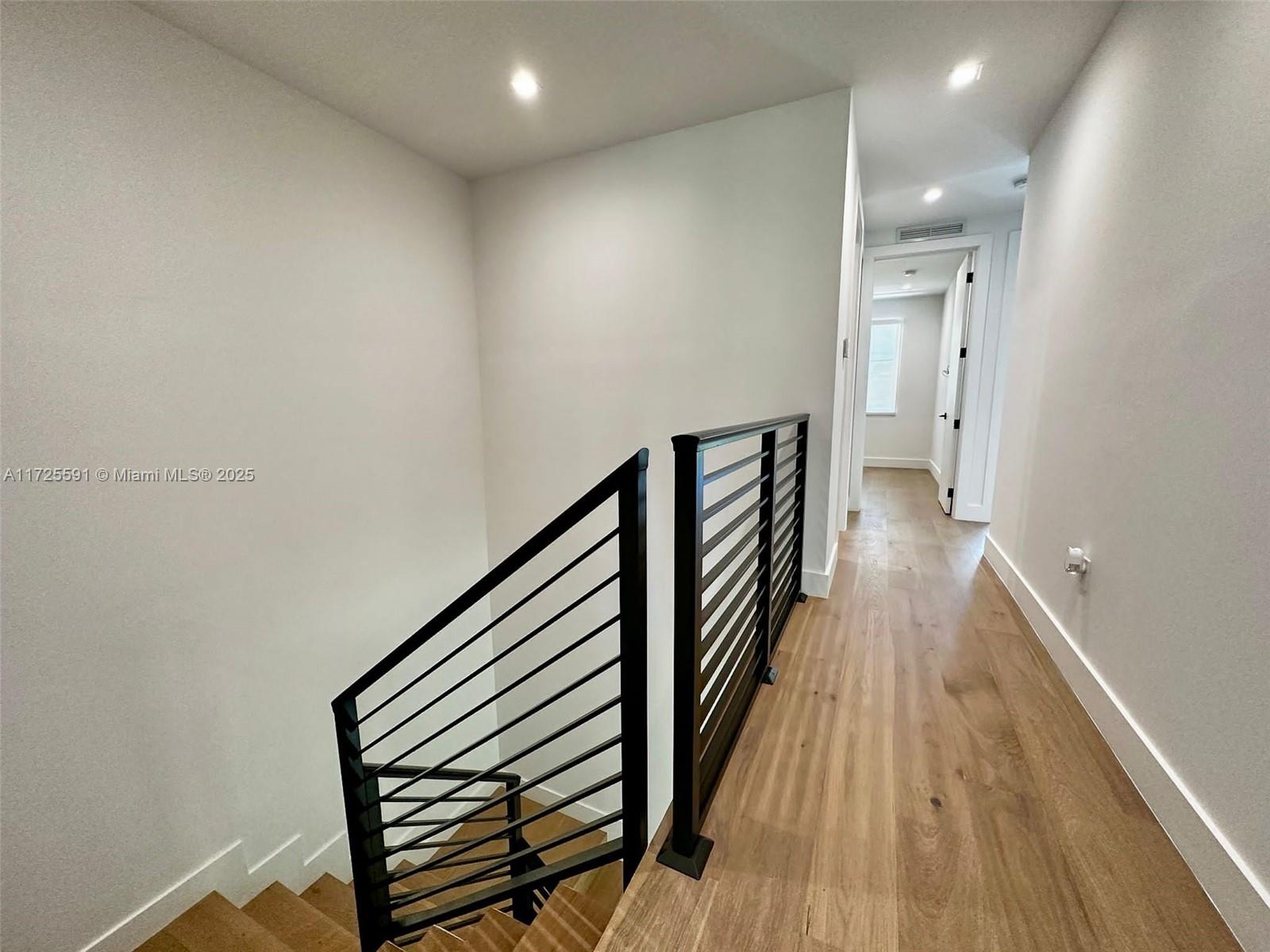 3130 Plaza St # 3130