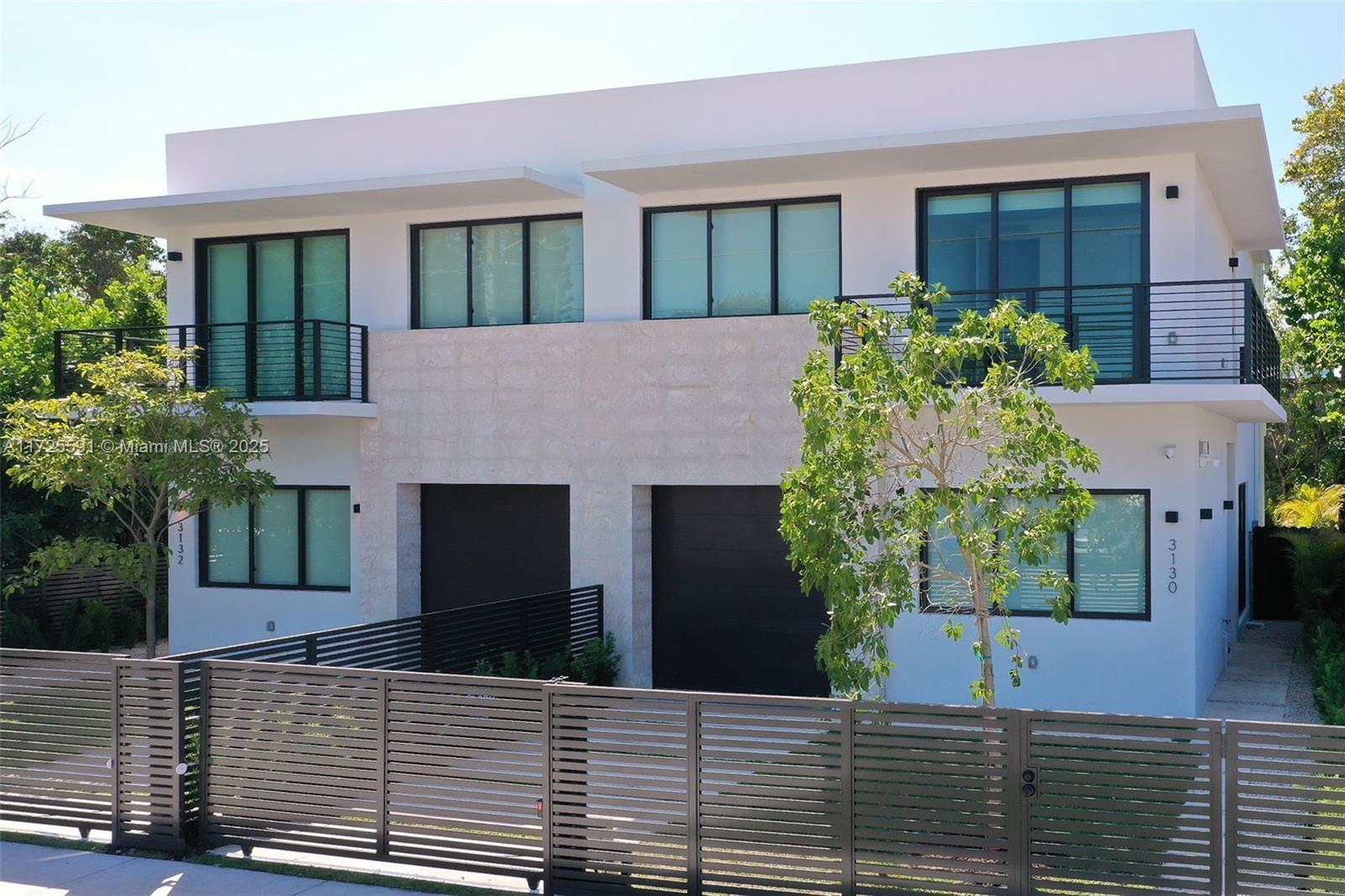 3130 Plaza St # 3130