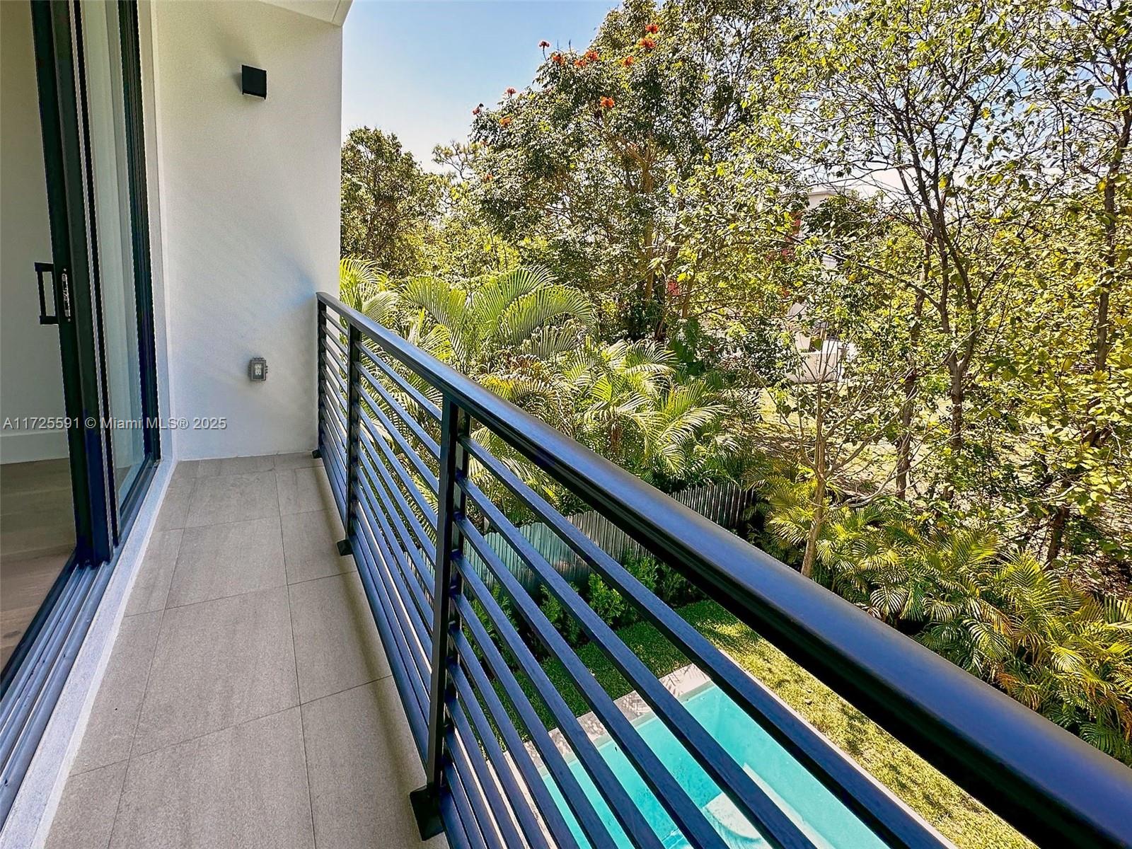 3130 Plaza St # 3130