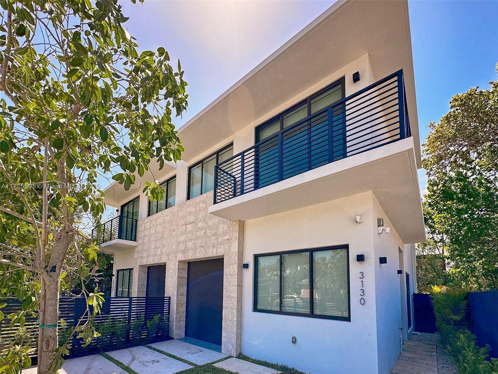 3130 Plaza St # 3130