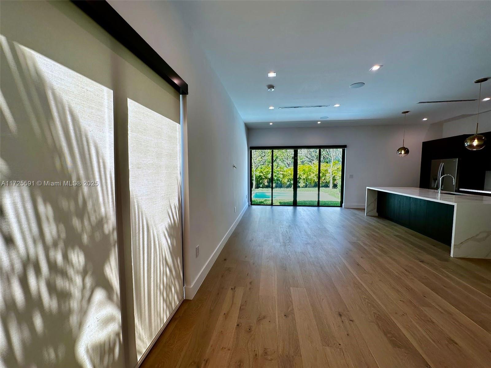 3130 Plaza St # 3130