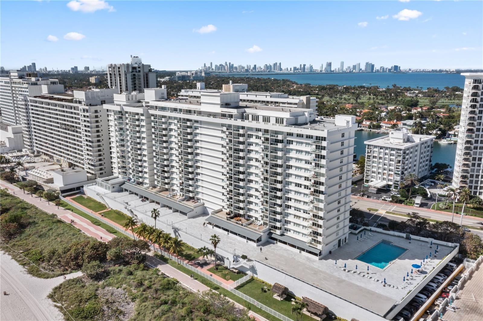 5601 Collins Ave # M12