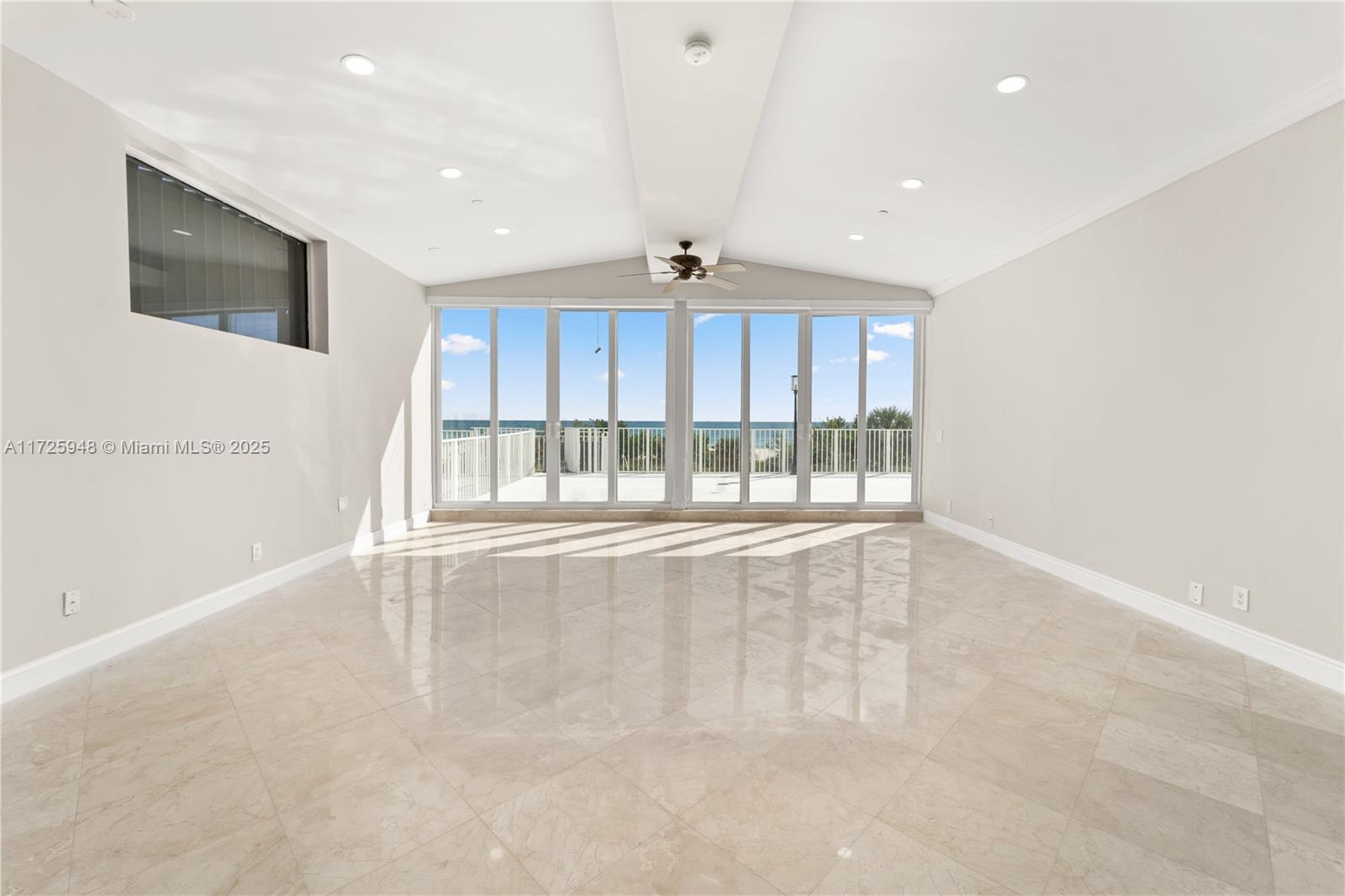 5601 Collins Ave # M12