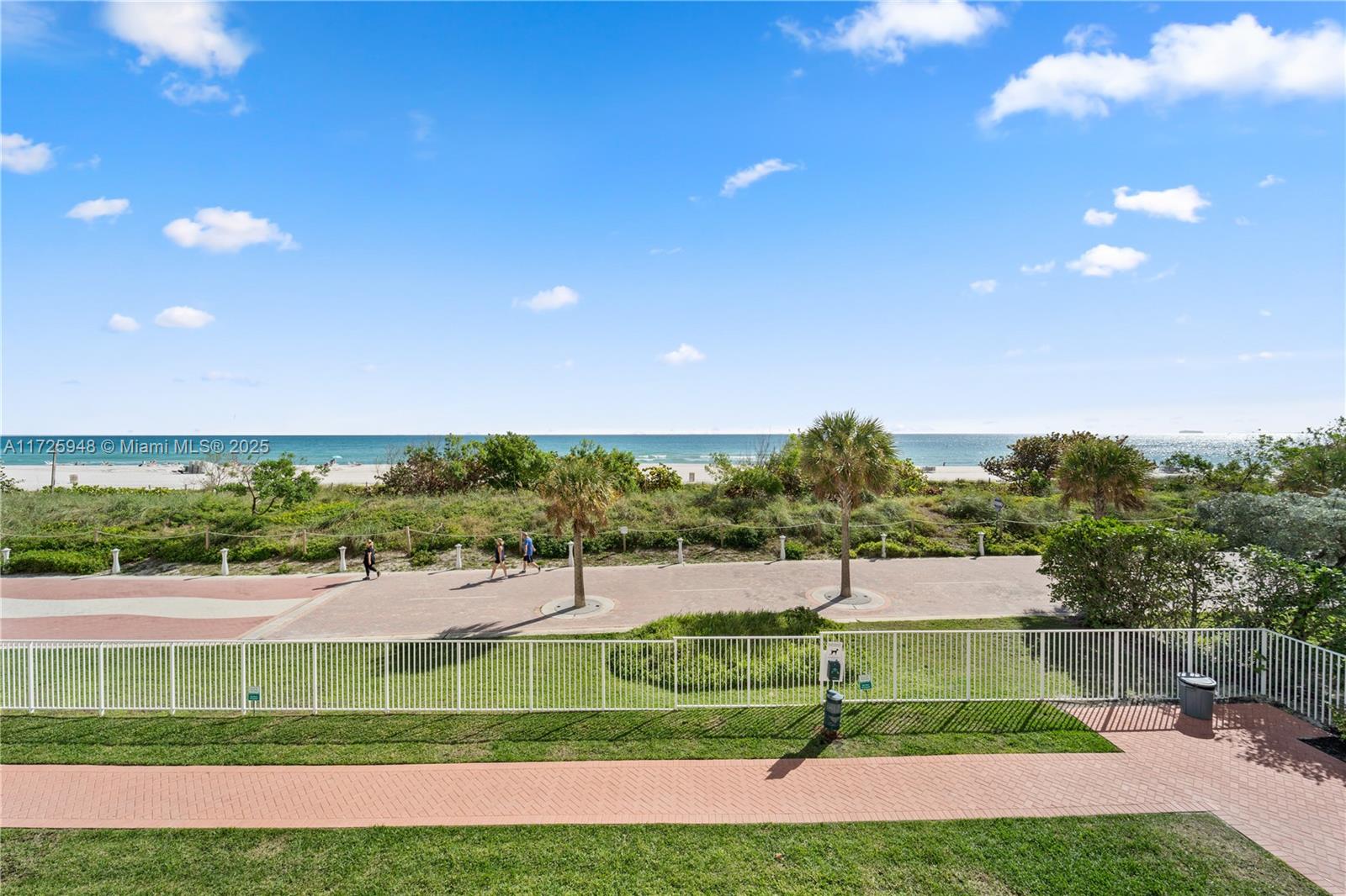 5601 Collins Ave # M12