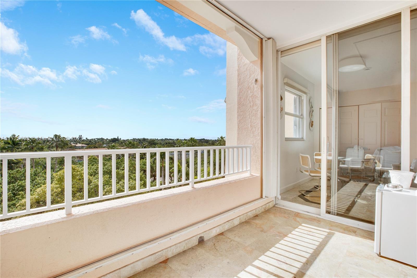 733 Crandon Blvd # 5 Unit: PH-5