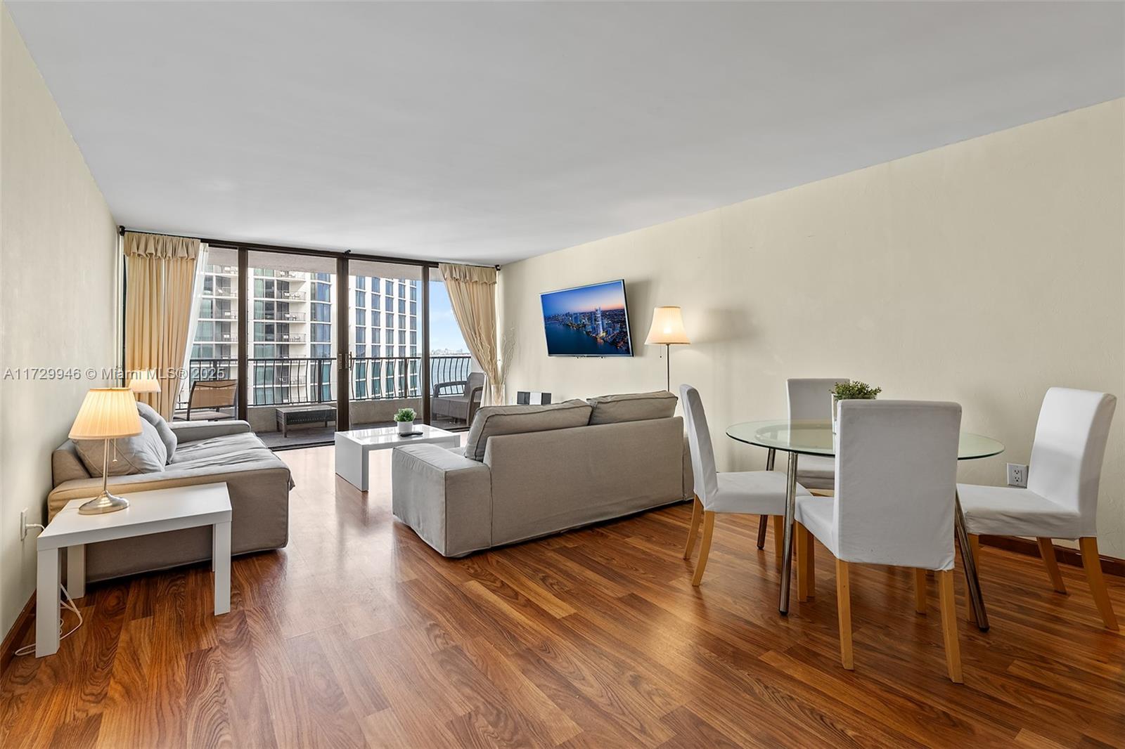 555 NE 15th St # 14G
