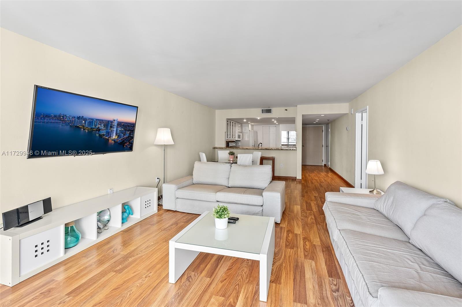 555 NE 15th St # 14G
