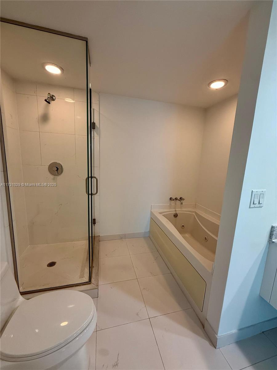 55 SE 6th St # 1405