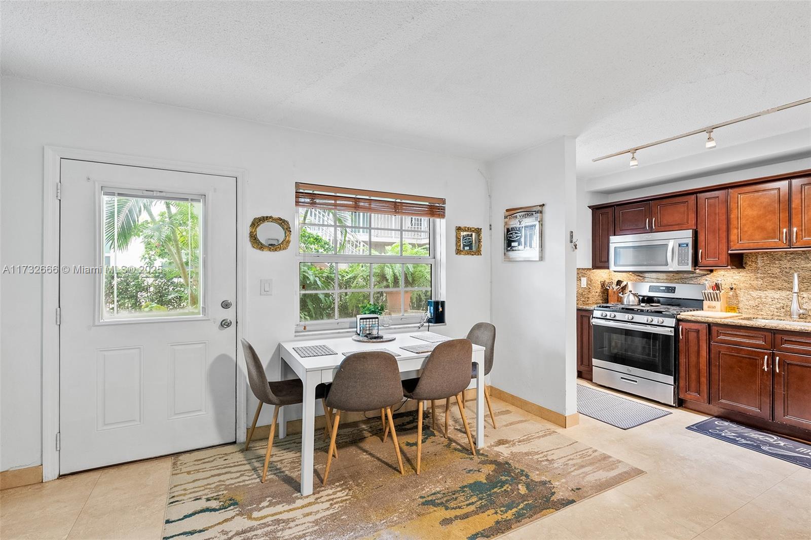 525 Meridian Ave # 102