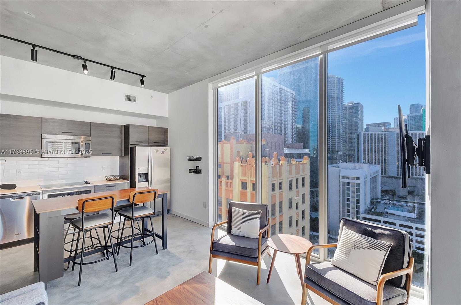 151 SE 1st St # 1511