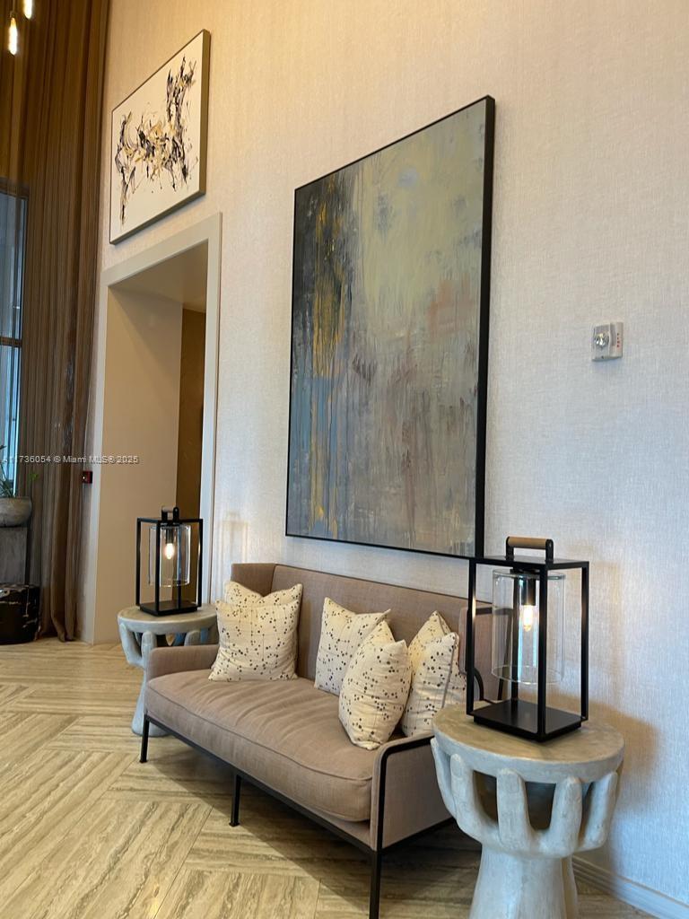 2900 NE 7th Ave # 2101