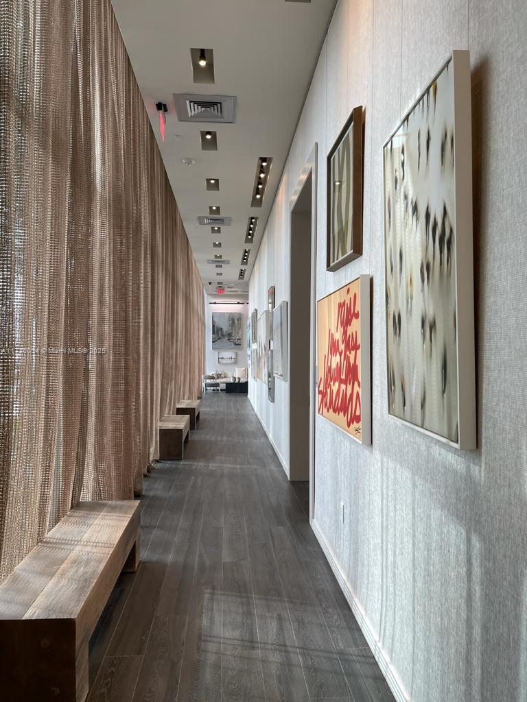 2900 NE 7th Ave # 2101