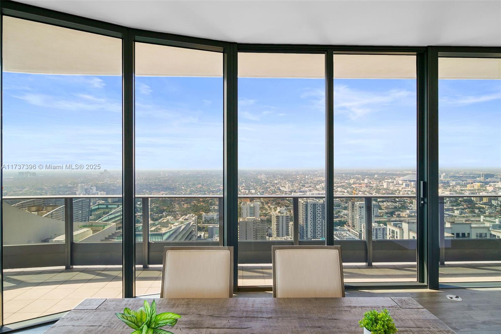 1000 Brickell Plaza Unit: PH5002