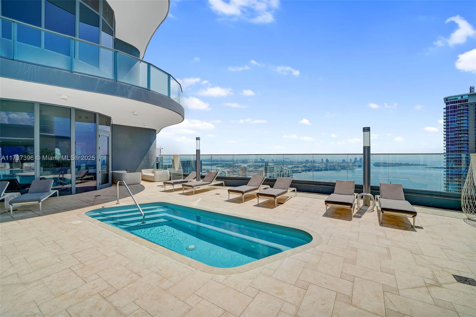 1000 Brickell Plaza Unit: PH5002