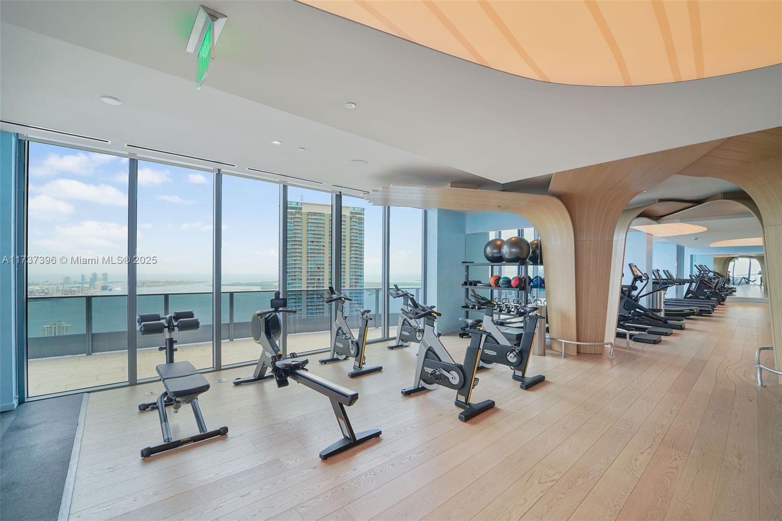 1000 Brickell Plaza Unit: PH5002