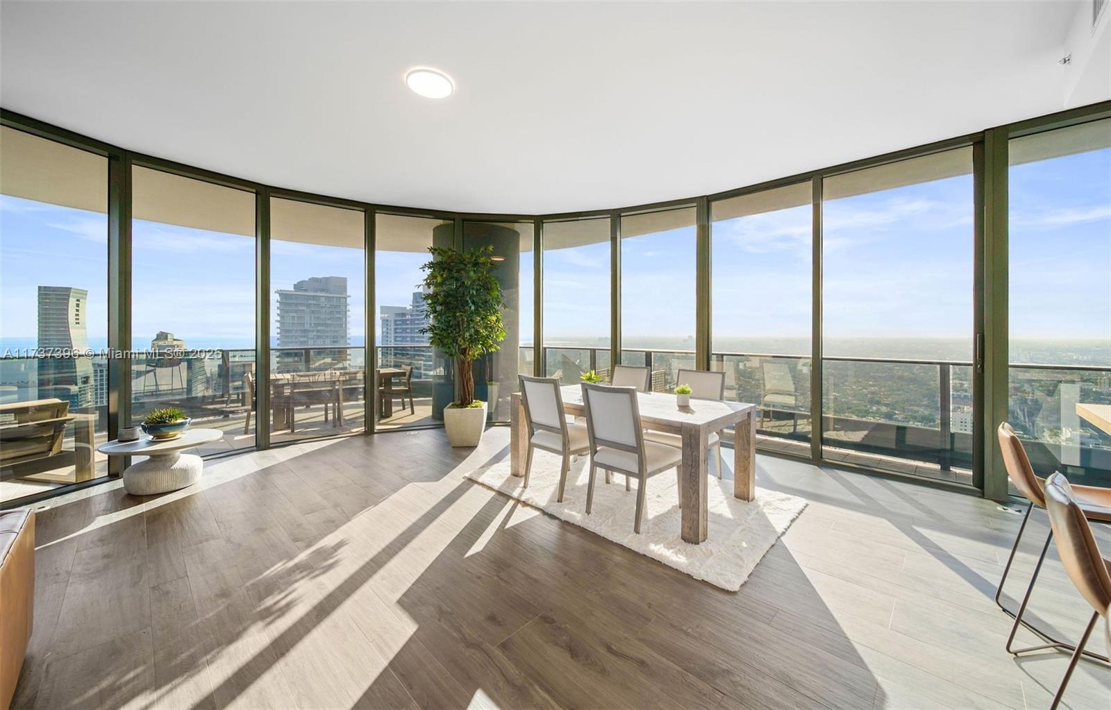 1000 Brickell Plaza Unit: PH5002