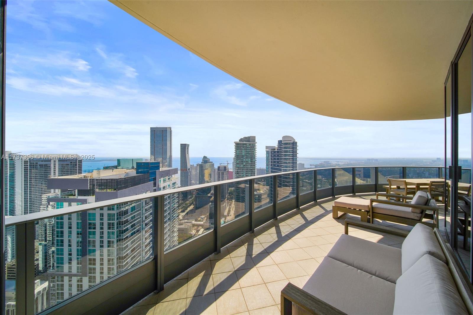 1000 Brickell Plaza Unit: PH5002