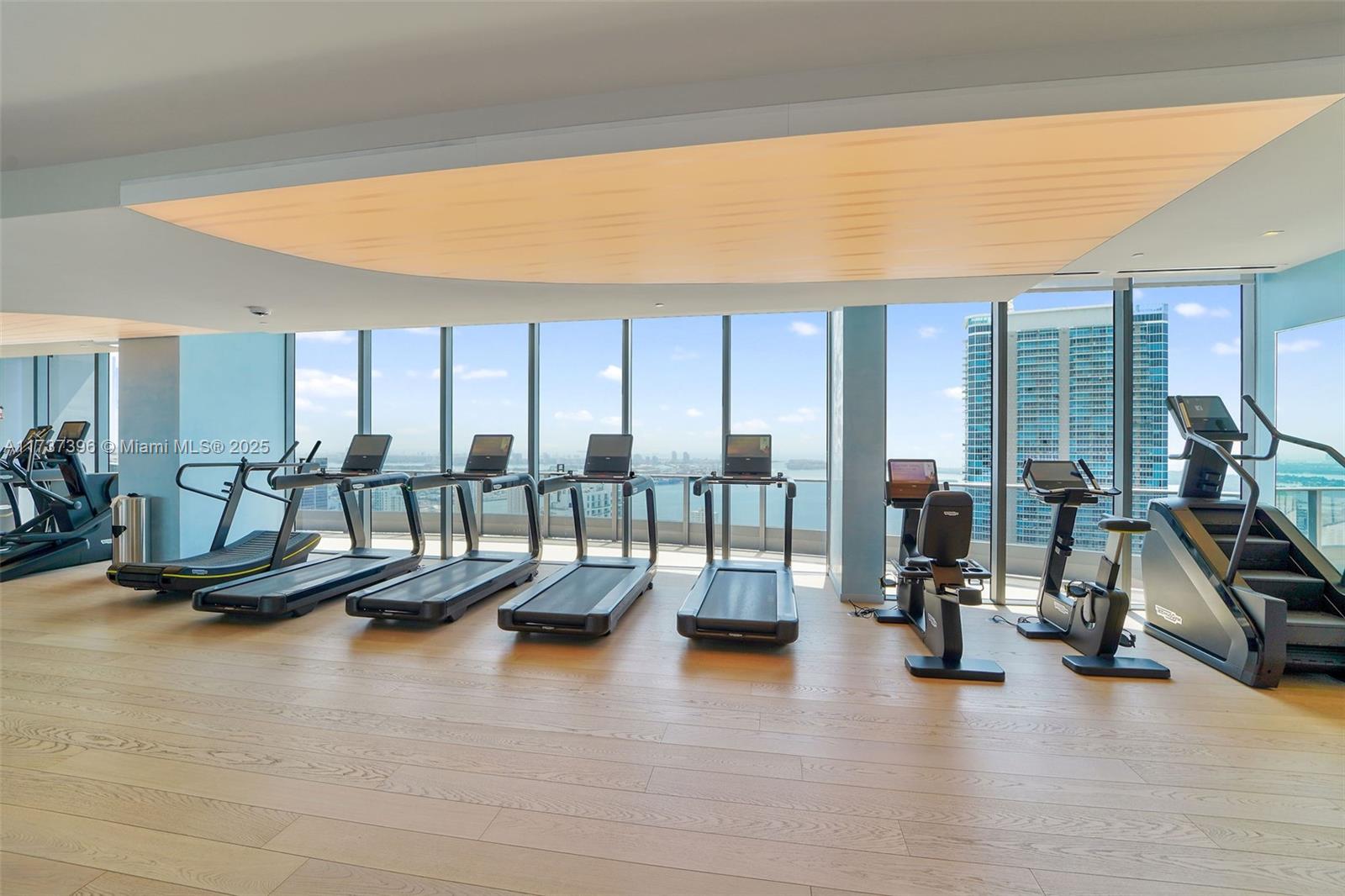 1000 Brickell Plaza Unit: PH5002