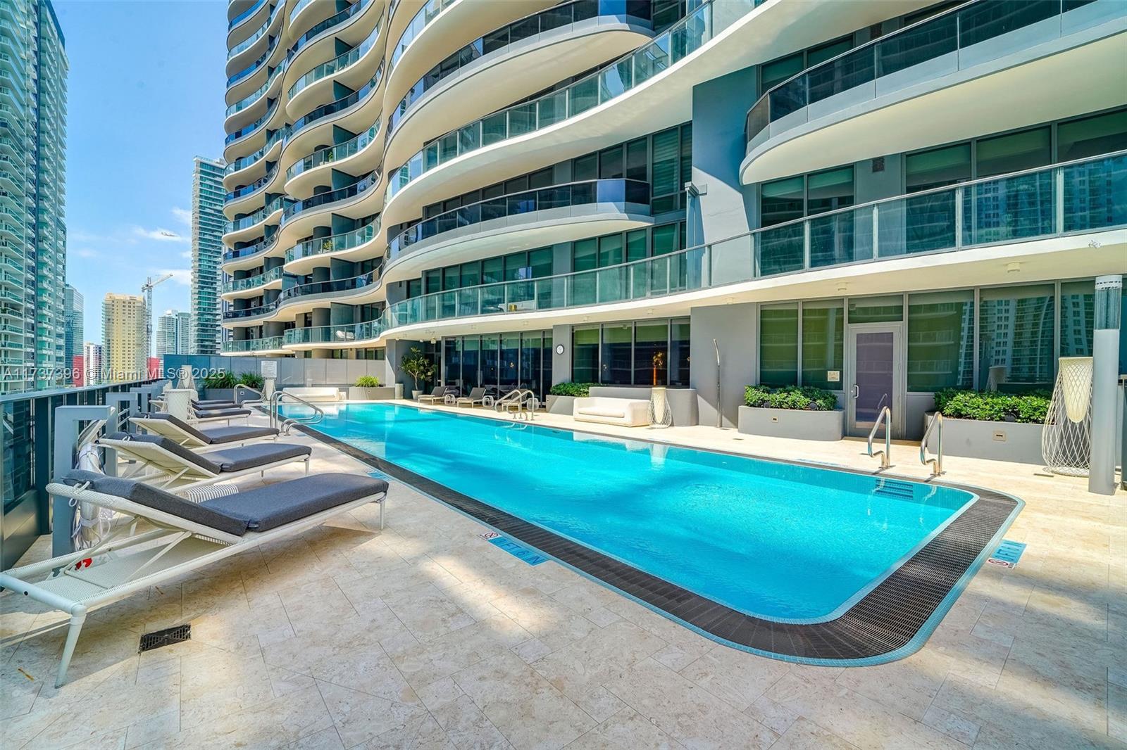 1000 Brickell Plaza Unit: PH5002