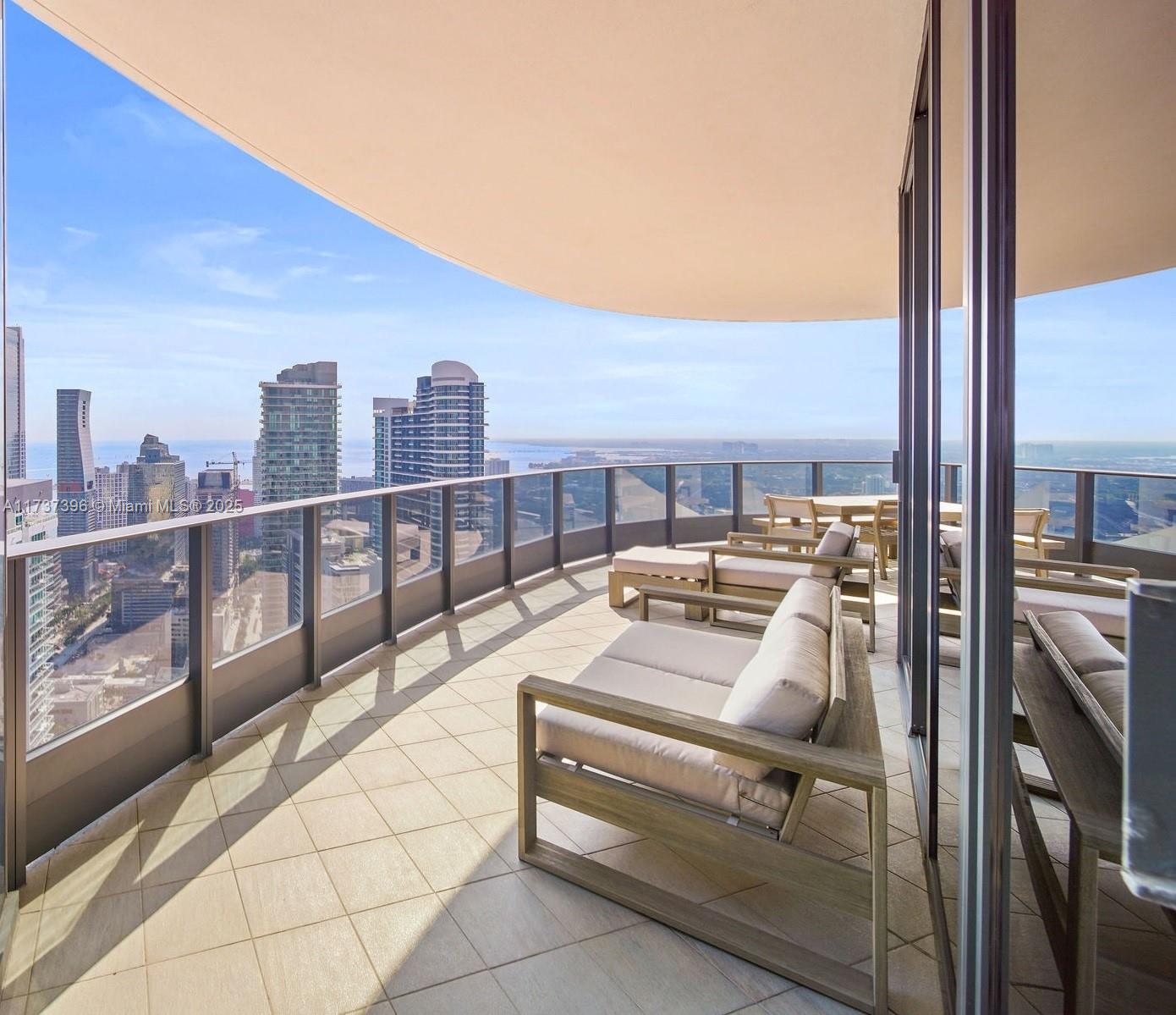 1000 Brickell Plaza Unit: PH5002