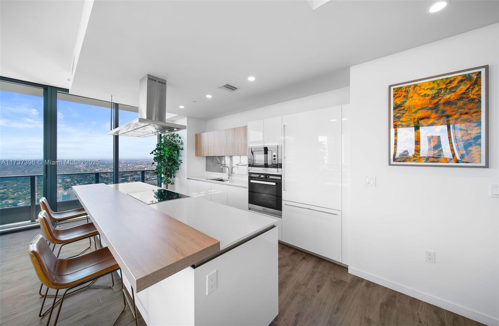 1000 Brickell Plaza Unit: PH5002