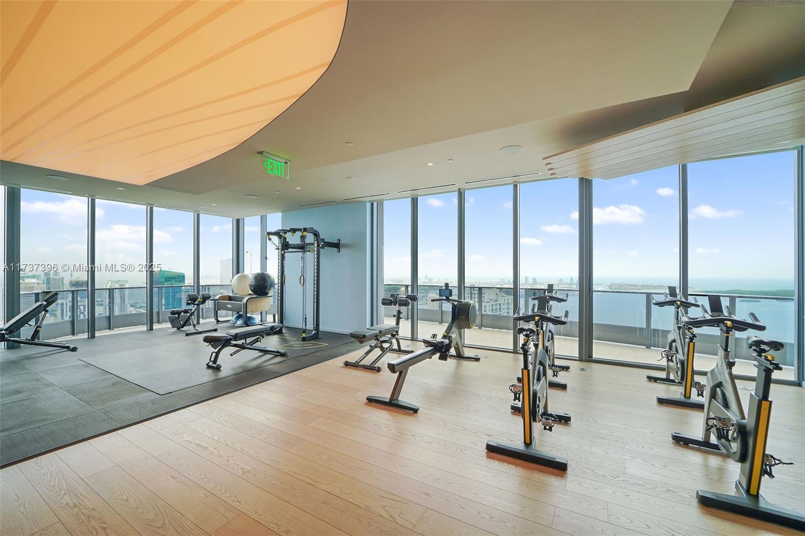 1000 Brickell Plaza Unit: PH5002