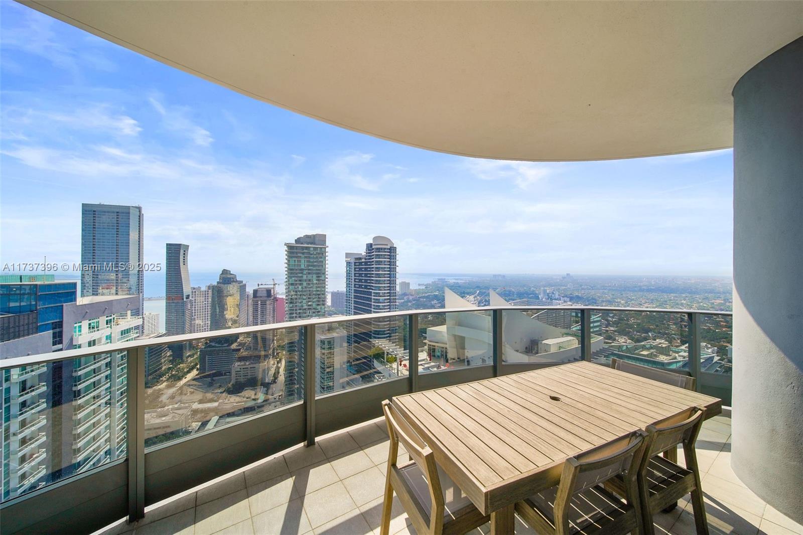 1000 Brickell Plaza Unit: PH5002