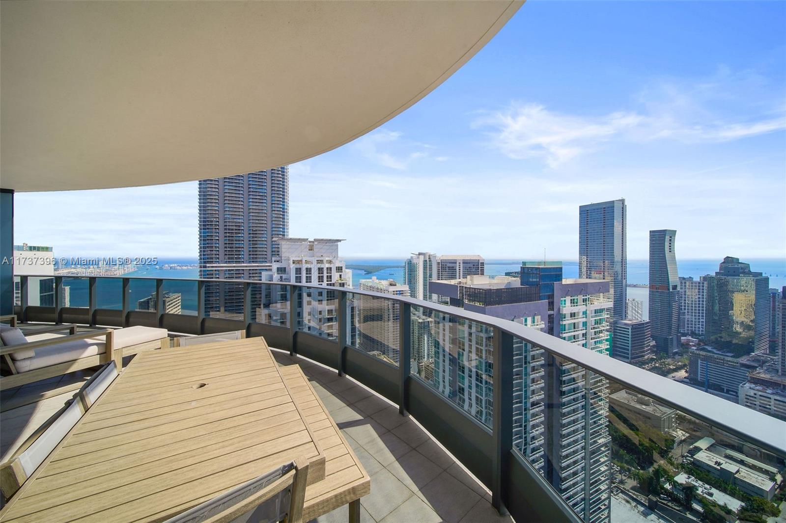 1000 Brickell Plaza Unit: PH5002