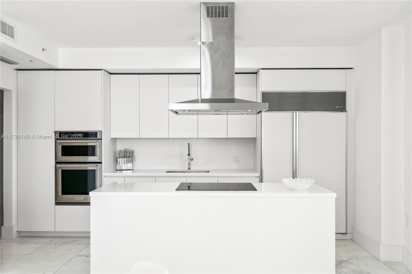 16275 Collins Ave # 1501