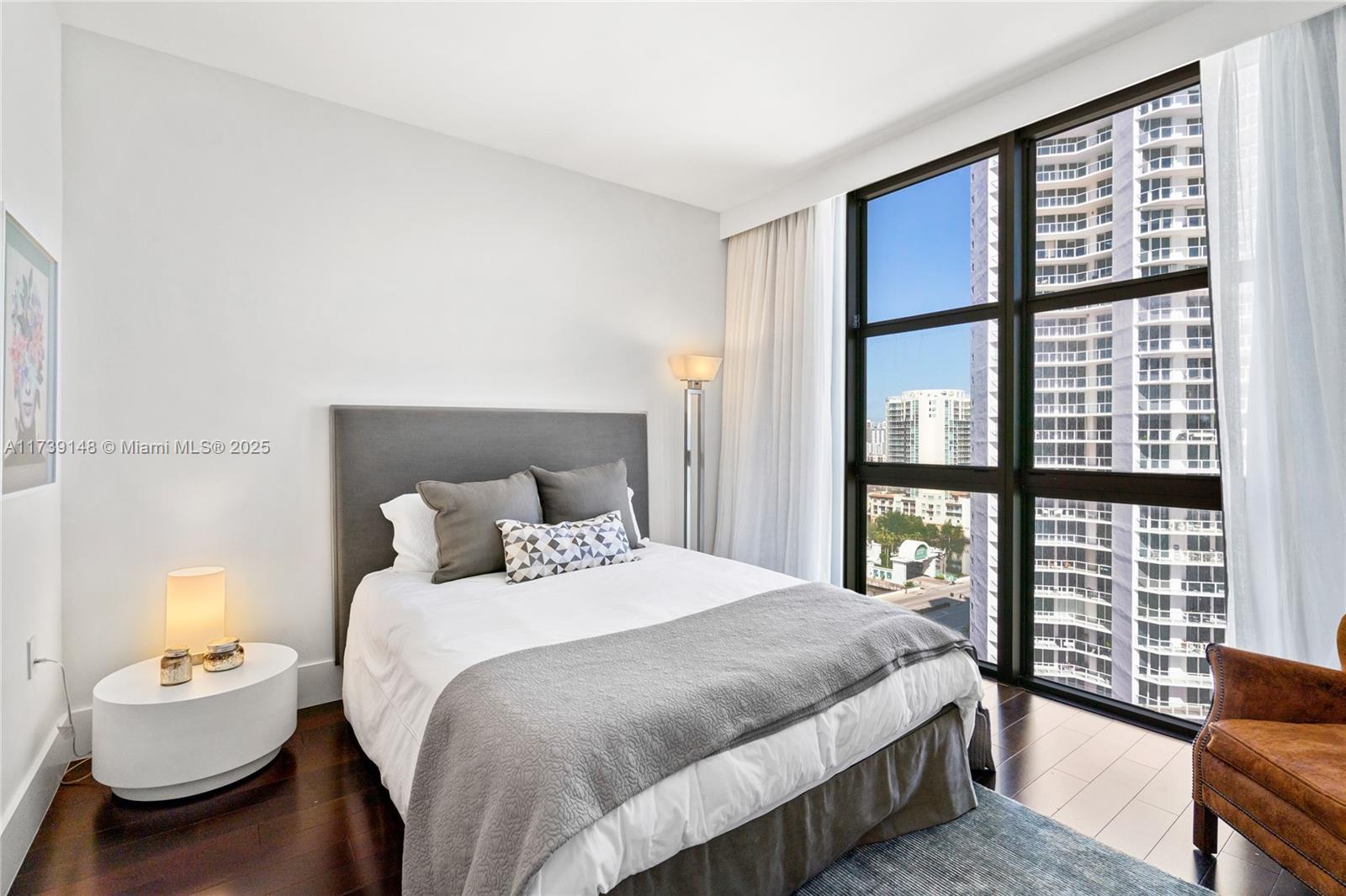 16275 Collins Ave # 1501