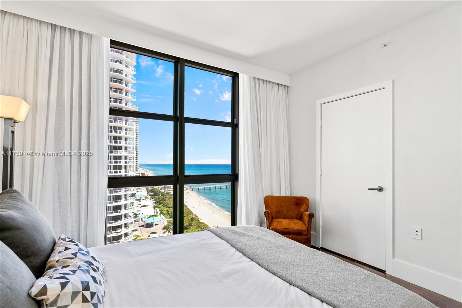 16275 Collins Ave # 1501