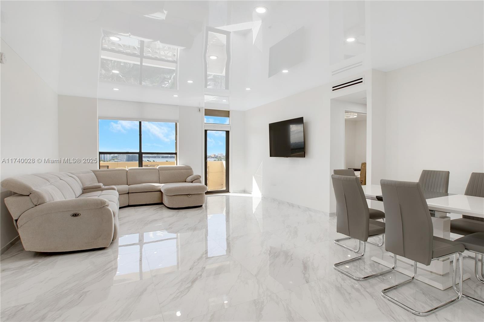 10185 Collins Ave # 907