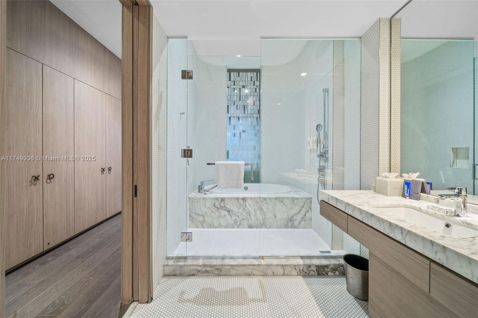 801 S Miami Ave Unit: 610
