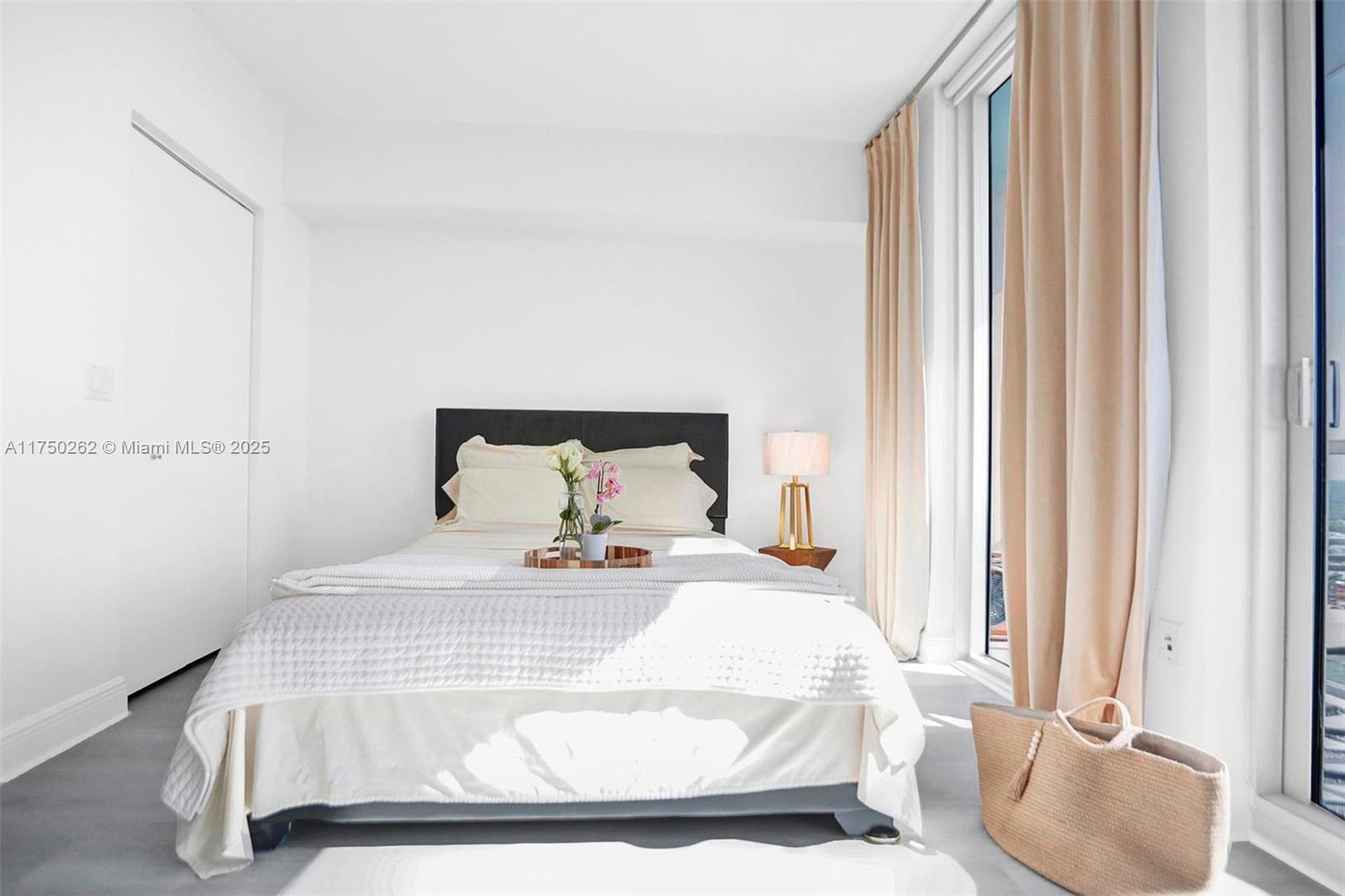 185 SW 7th St # 2100