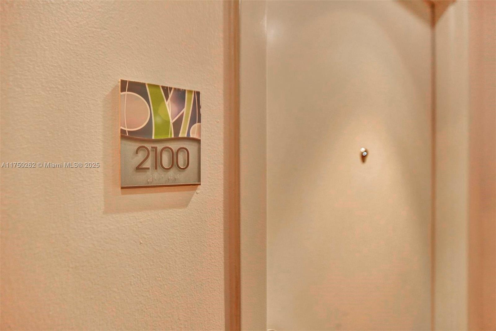 185 SW 7th St # 2100